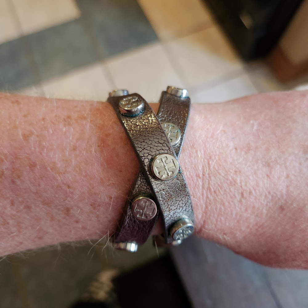 Tory Burch silver wrap bracelet - Picture 2 of 4
